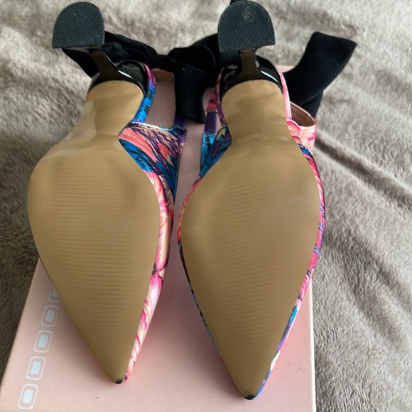 NWOT Shein Pumps with Open Back, new, no tags, tried once.Size 39, Fits Size 7.5 - Picture 3 of 6